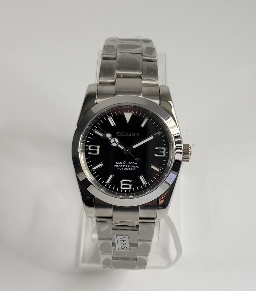 Explorer Classic | Black
