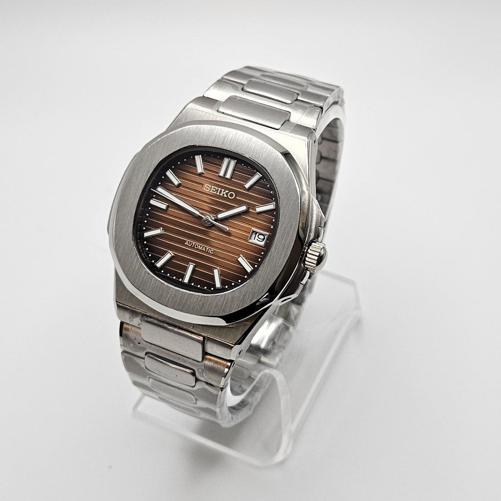 Nautilus | Brown